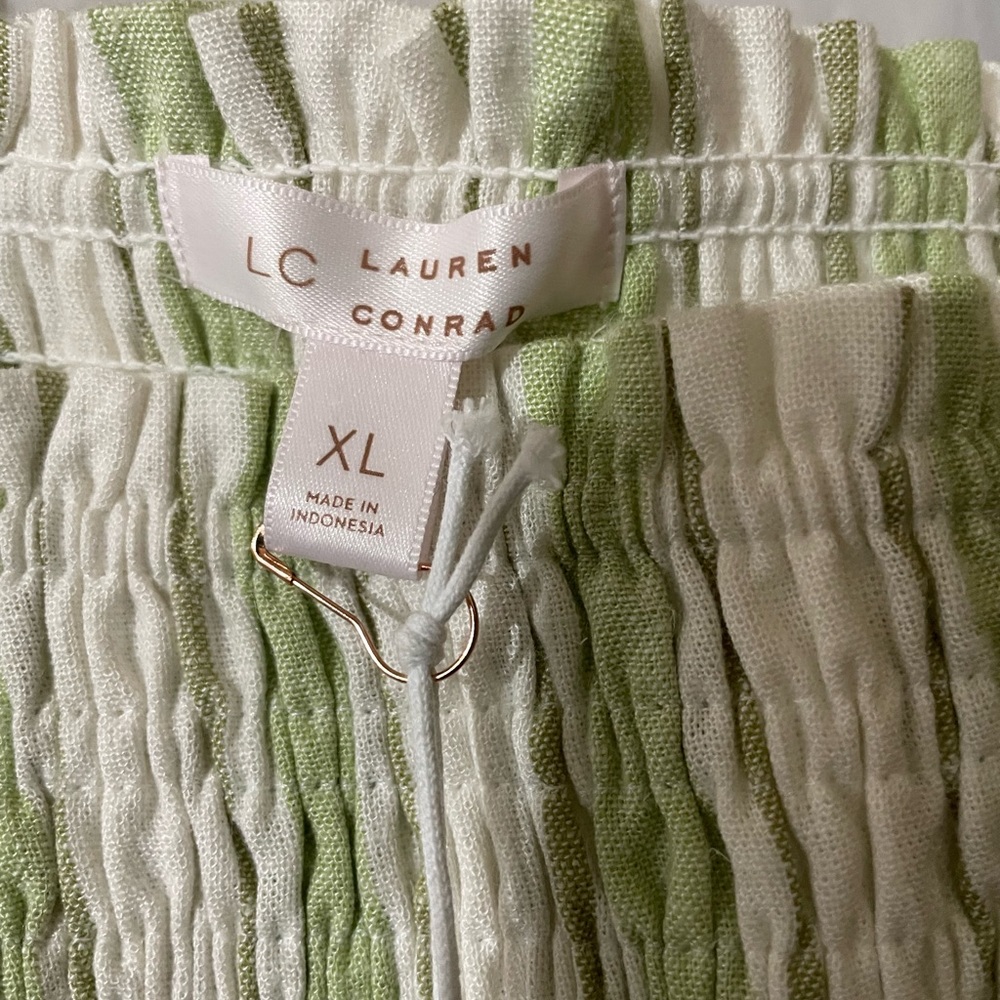 Lauren Conrad Top - Picture 2 of 4